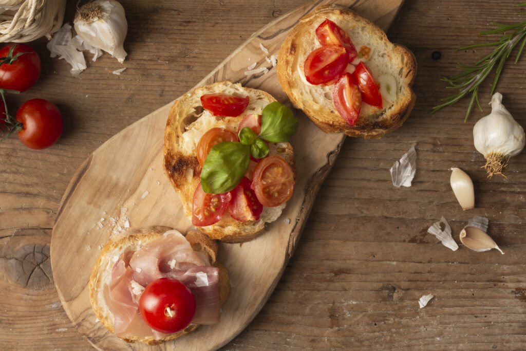 Jamón serrano sobre una Tosta de Pan con Tomate